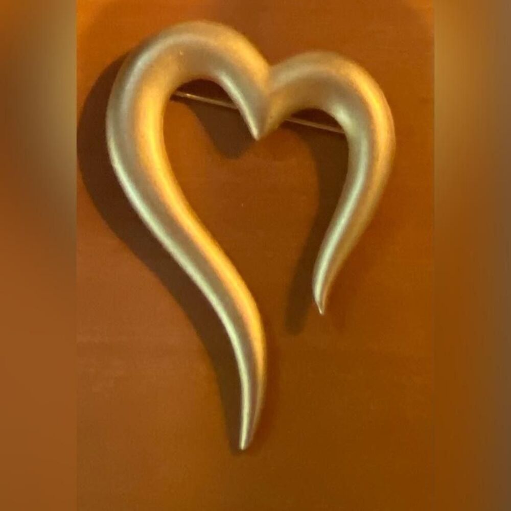 Gold Tone Open Heart Brooch Pin Abstract Modernist Love Costume Jewelry 3.5”